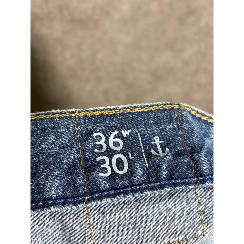 Nautica Mens Relaxed Fit Jeans Medium Wash Blue Denim 36x30‎ Straight Leg